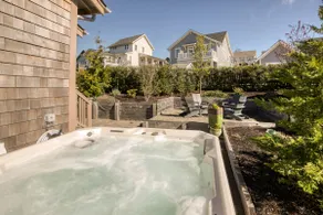 Bikes, HotTub, Patio Games, 10 min to Town & Beach - Image 2