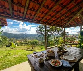 Rustic Retreat for Couples and Families. Ravena/Sabará - Image 3