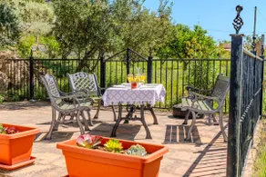 Bright casita with pool & panoramic views - Image 3