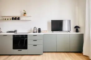 Just Urban Stays - Modern and Strategic 1-BR Flat C - Central Station - Image 3