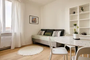 Just Urban Stays - Modern and Strategic 1-BR Flat C - Central Station - Image 4