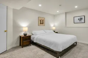 Peaceful two bedroom close to beach and downtown - Image 3