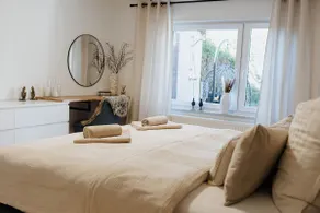 Garden Spa Suite - Private Sauna & Whirlpool - Image 4