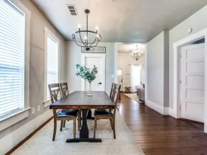 Cozy Downtown 3BR Retreat near Lake Ray Roberts - Image 3