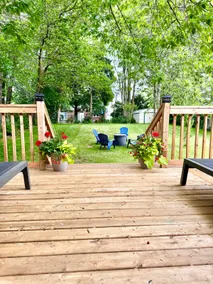 4 Bdr Lakeside Retreat | Sleeps 10 | Walk to beach - Image 2