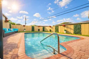 Versace Vibes Retreat, Pool Sauna Near Hard Rock - Image 3