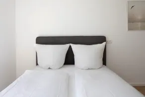 Romeo Vacation Rental – Central, Modern, Comfortable - Image 3
