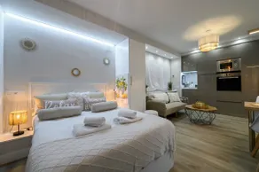 Antonio's Apartments, Urban Oasis Apartment - Image 4