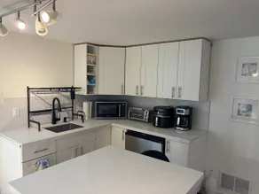 2 Bedroom basement apartment located in Etobicoke close to subway - Image 5