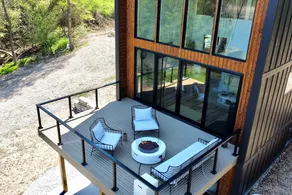 Hygge Lake Cabin- Waterfront & 5 acres of serenity - Image 4