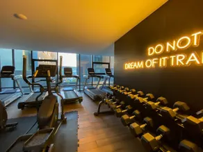 Riverfront Studio | 12th Floor, Jacuzzi & Gym - Image 5
