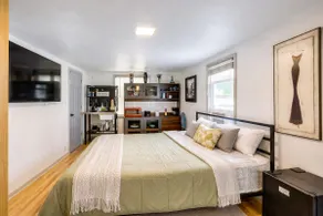 Cozy Private Studio Near the lake + Kitchenette - Image 2