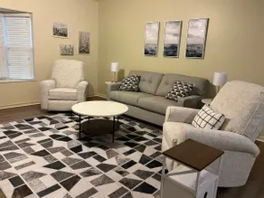 Cute 1 1/2 bedroom retreat - Image 3