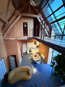 Air-conditioned glass-walled loft in a Normandy barn - Image 2