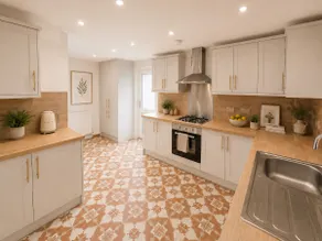 Contractor House | Sleeps 8 | Parking | WiFi - Image 5
