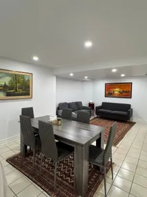 Cozy & modern apartment in Pickering - Image 3