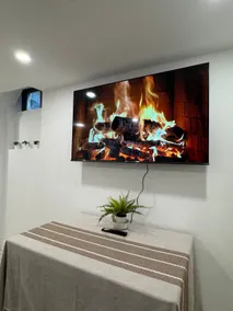 Cozy & modern apartment in Pickering - Image 5