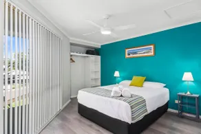 1 Bedroom Standard Cabin - Image 2