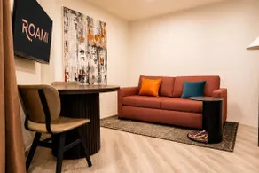 Roami at the Fitz | 1BR sleeps 4 | gym - Image 2