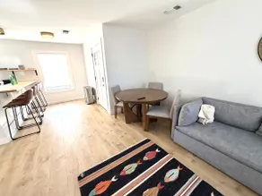 Newly renovated unit in Barton Hills - Image 3