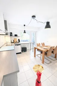 Right at the train station with roof terrace - apartment - Image 3