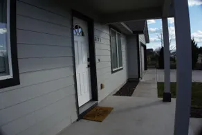 Cozy Home in a Peaceful Neighborhood - Image 4