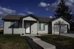 Cozy Home in a Peaceful Neighborhood - Image 3
