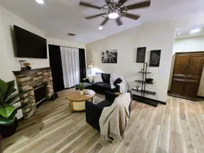 Hi-Ho Ontario-2 BED, 2 BATH condo, laundry, garage - Image 2