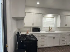 Plainview Farmhouse Home - Image 3