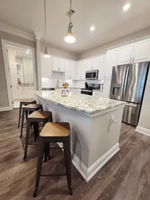 Relaxing 2BR Oasis in Midtown / Downtown - Image 4