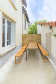 Stylish, air-conditioned house in the city center - Image 4