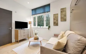 Modern 2 bed by MCF - Image 3