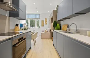 Modern 2 bed by MCF - Image 4