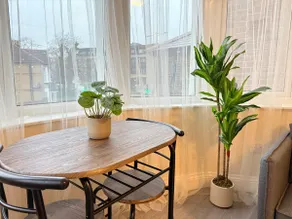 Stylish New Flat - 2 mins walk to Elizabeth Line - Image 2