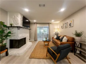 Mid-Century Modern Townhome | Mins to The Battery - Image 5