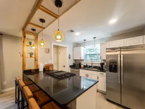 Mid-Century Modern Townhome | Mins to The Battery - Image 3