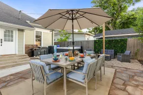 Luxury Historic Home/Hot Tub/Fire Pit/Sleeps 10 - Image 5