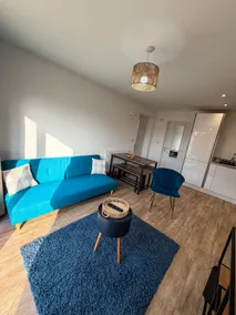 Modern Bright Flat near Station and Addenbrookes, Cambridge UK - Image 4