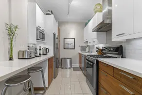 Relaxing City Retreat | Terrace & Full Kitchen - Image 2