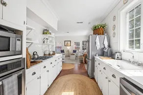 Authentic Ocean Springs Cottage Walk Downtown - Image 4