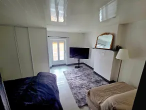 Renovated one-bedroom apartment • 4 people • Near the city center, quiet - Image 2