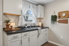 The Little Troy Bungalow - Image 4