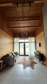 Country house with hot tub and large grounds - Image 3