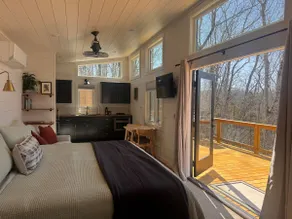 Little Crow Cabin w/Hot Tub - Image 5