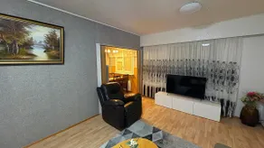 Comfortable family apartment with free parking - Image 2