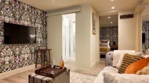 Tunbridge Wells Stylish Pantiles Apartment - Image 2