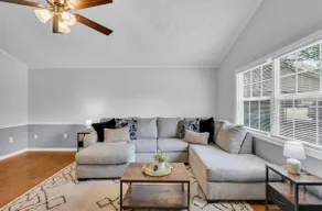 Lounging in Lowndes | The Blue Magnolia House - Image 2