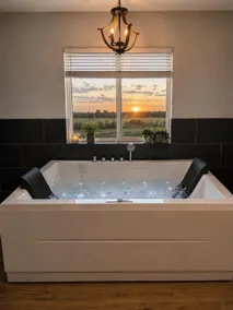 Cozy Lake House • Hot Tub • Fishing • Fire Pit - Image 4