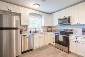 Central location/Near GSU/Pool table/Fenced yard - Image 4