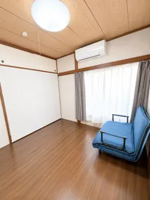 “Sleeps up to 5 people” Entire home | Near AEON Mall Zama | Quiet residential area with rows of cherry trees - Image 4